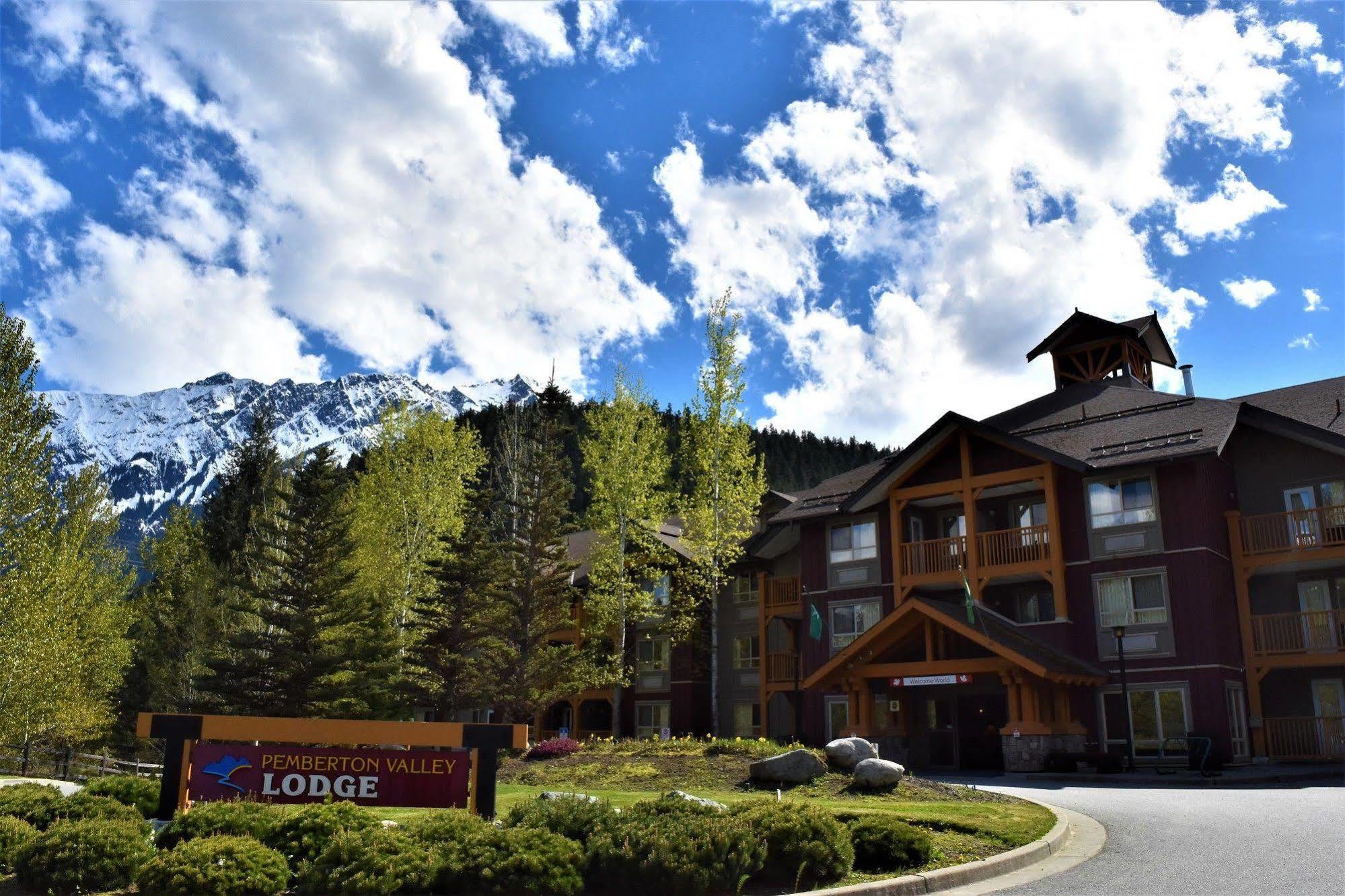 Pemberton Valley Lodge Eksteriør billede