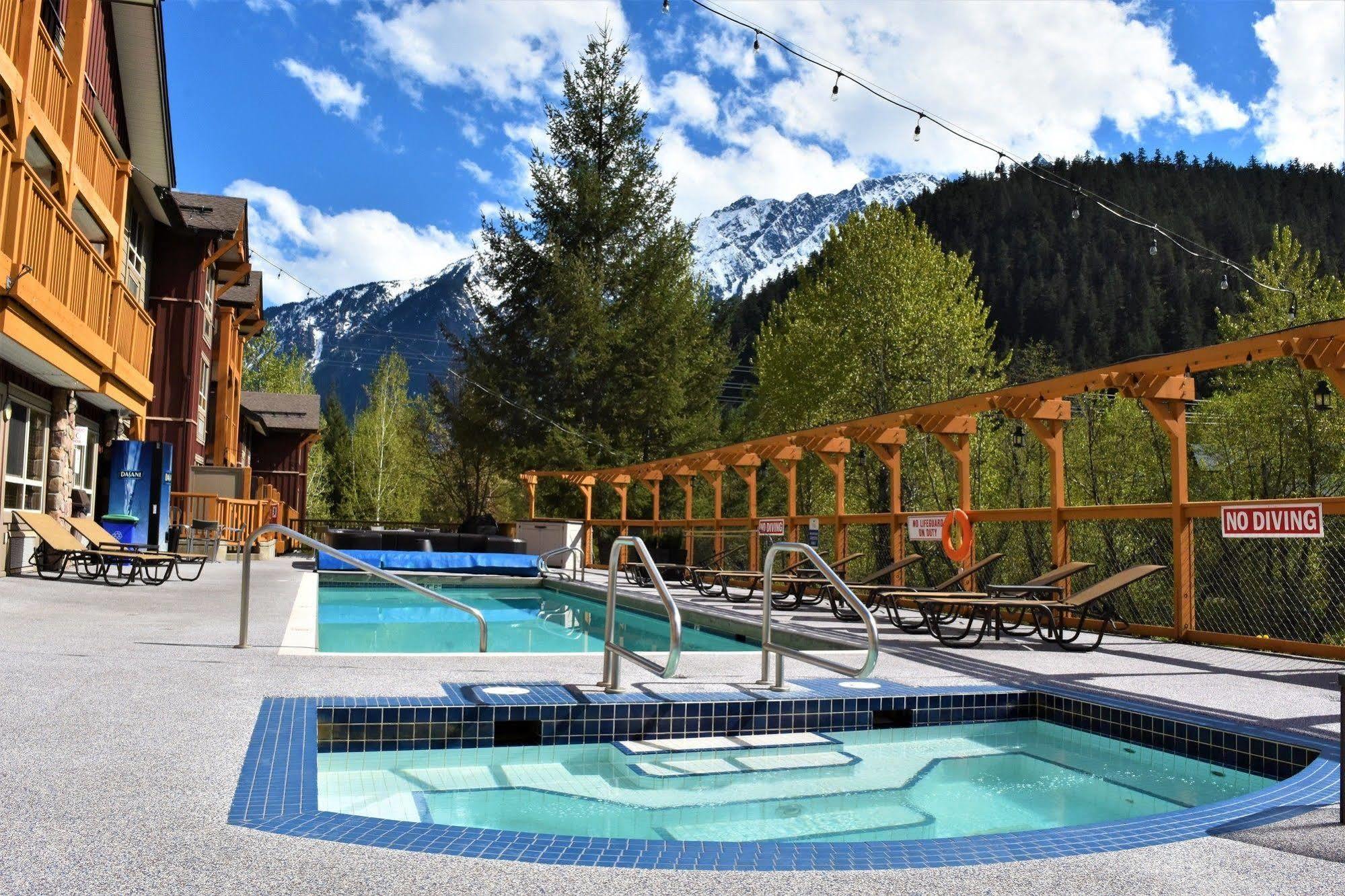 Pemberton Valley Lodge Eksteriør billede
